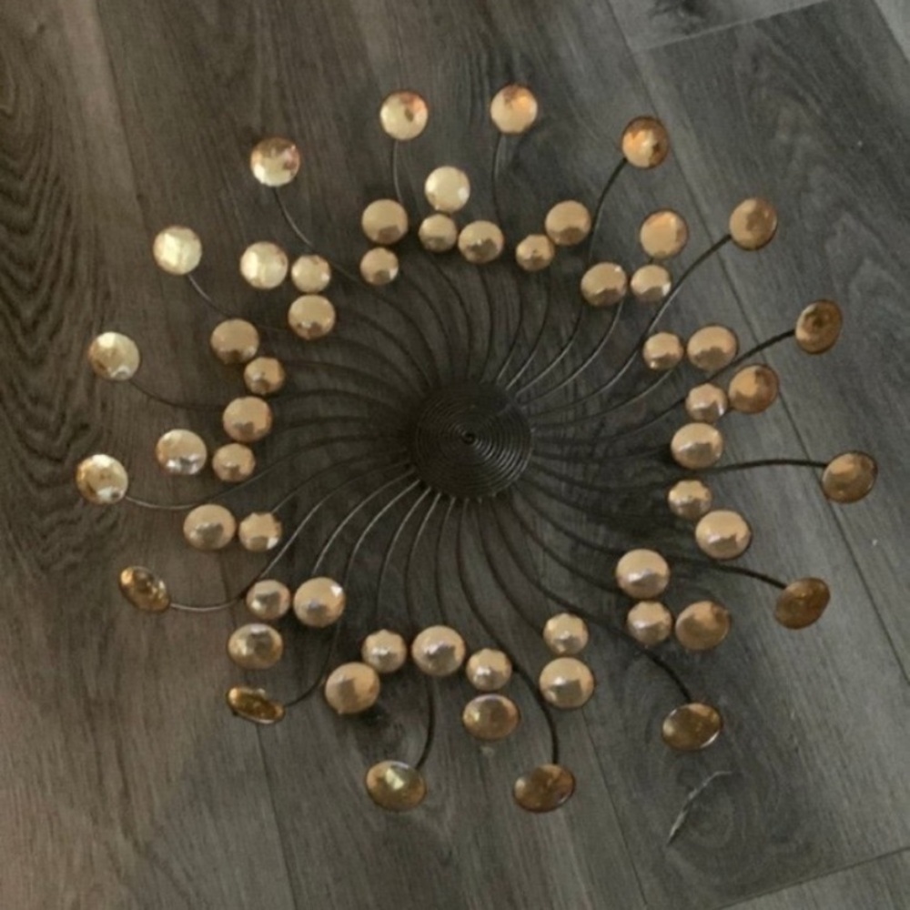 Elegant Gold Decorative Wall Sculpture/Bowl